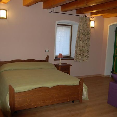 Il Nocciolo Bed and Breakfast Bard Buitenkant foto